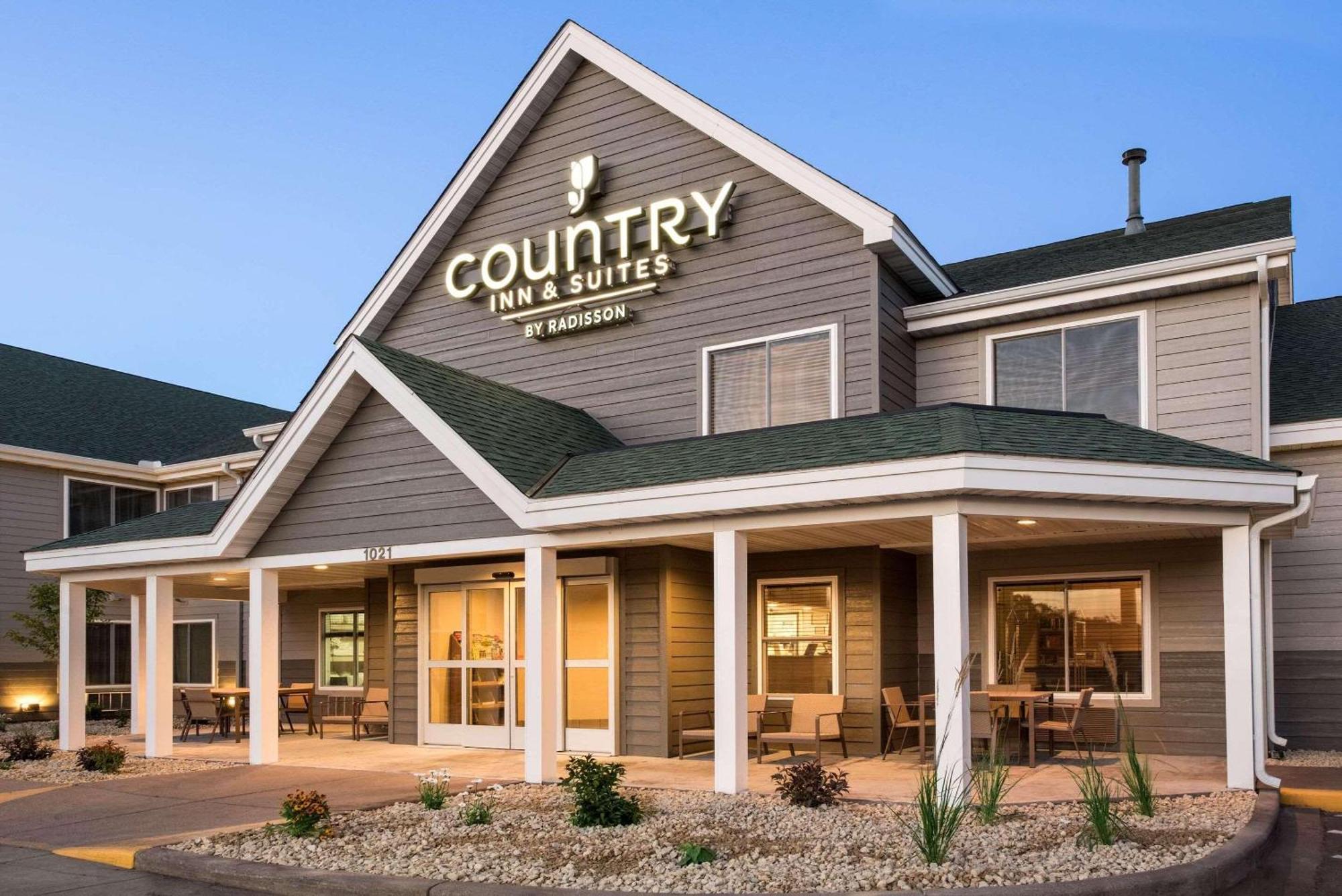 Country Inn & Suites By Radisson, Chippewa Falls, Wi Exterior photo